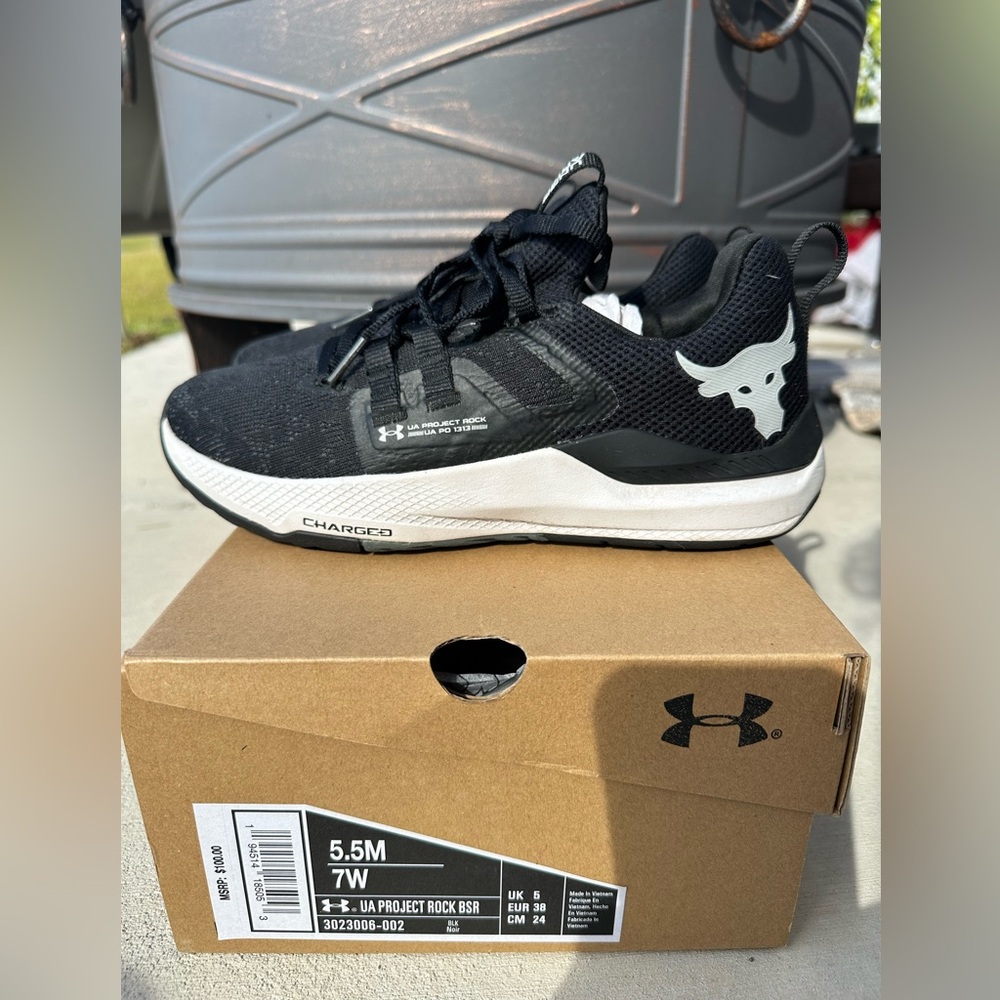 Under Armour Men's Black Training Shoes, size 5.5M/7W